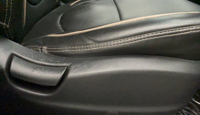 2017 Hyundai Creta E PLUS 1.6 PETROL, Petrol, Manual, 58,079 km, Driver Side Adjustment Panel