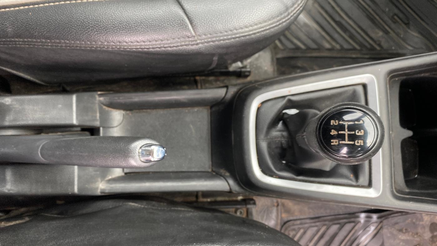 2021 Maruti Swift VXI, Petrol, Manual, 43,815 km, Gear Lever