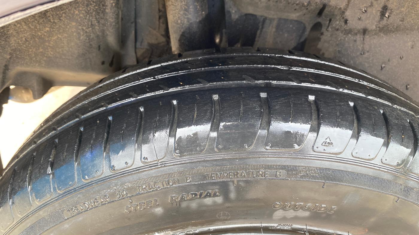 2021 Maruti Swift VXI, Petrol, Manual, 43,815 km, Right Rear Tyre Tread