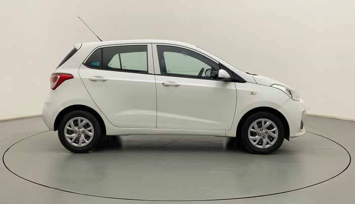2017 Hyundai Grand i10 MAGNA 1.2 KAPPA VTVT, Petrol, Manual, 21,470 km, Right Side View