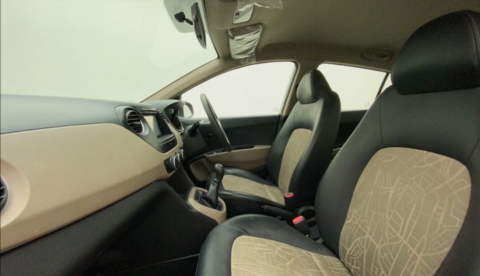2017 Hyundai Grand i10 MAGNA 1.2 KAPPA VTVT, Petrol, Manual, 21,470 km, Right Side Front Door Cabin