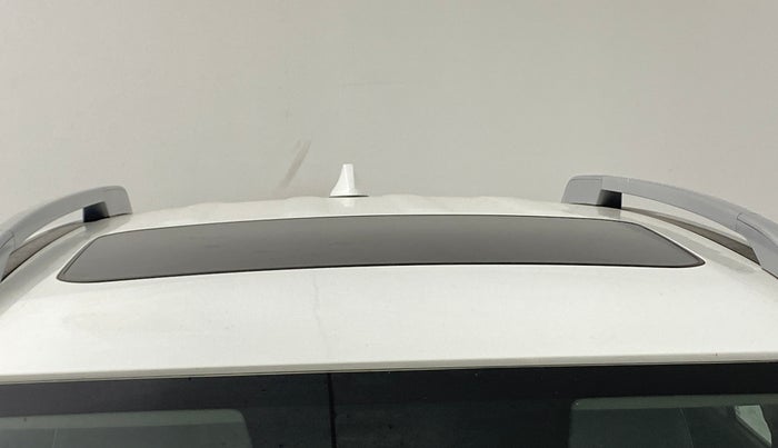 2021 Hyundai VENUE SX 1.5 CRDI, Diesel, Manual, 54,146 km, Moonroof/ Sunroof