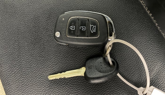 2021 Hyundai VENUE SX 1.5 CRDI, Diesel, Manual, 54,146 km, Key Close Up