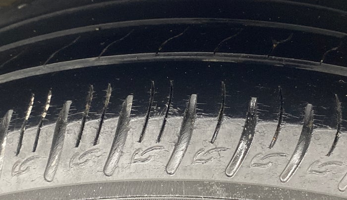 2021 Hyundai VENUE SX 1.5 CRDI, Diesel, Manual, 54,146 km, Right Rear Tyre Tread