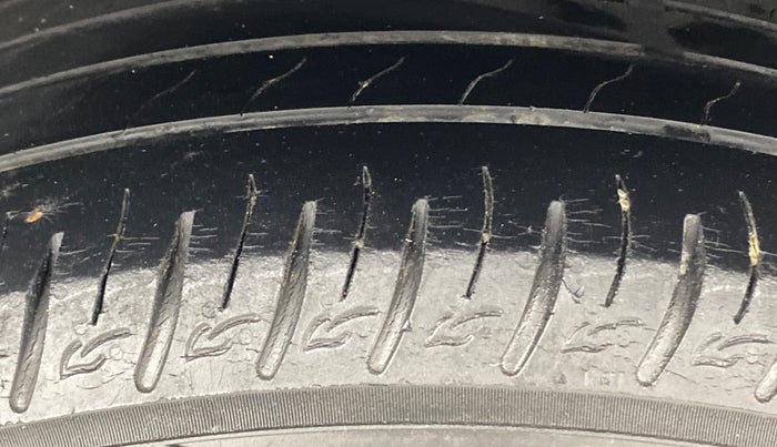 2021 Hyundai VENUE SX 1.5 CRDI, Diesel, Manual, 54,146 km, Left Rear Tyre Tread