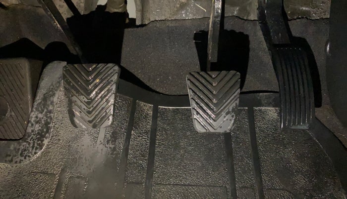 2017 Hyundai Elite i20 SPORTZ 1.2, CNG, Manual, 71,229 km, Pedals