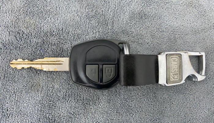 2014 Maruti Swift VXI D, Petrol, Manual, 63,283 km, Key Close Up