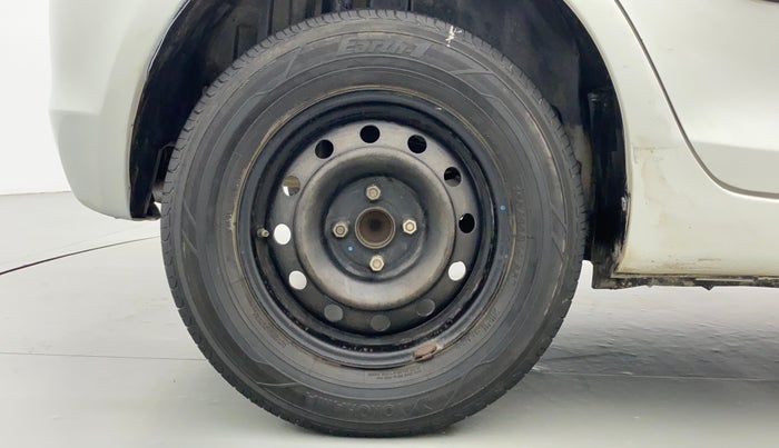 2014 Maruti Swift VXI D, Petrol, Manual, 63,283 km, Right Rear Wheel