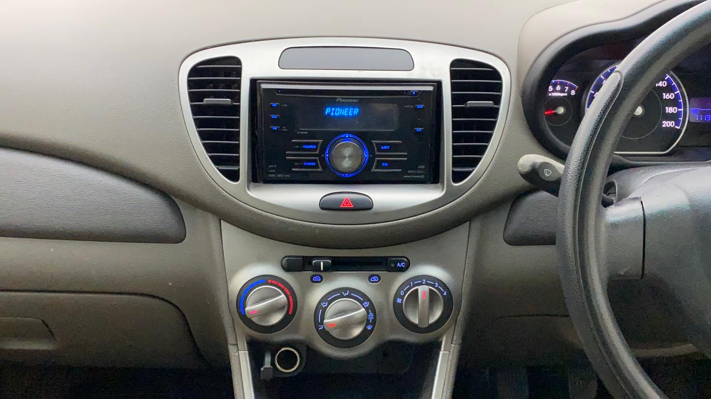 2016 Hyundai i10 MAGNA 1.1, Petrol, Manual, 71,197 km, Air Conditioner