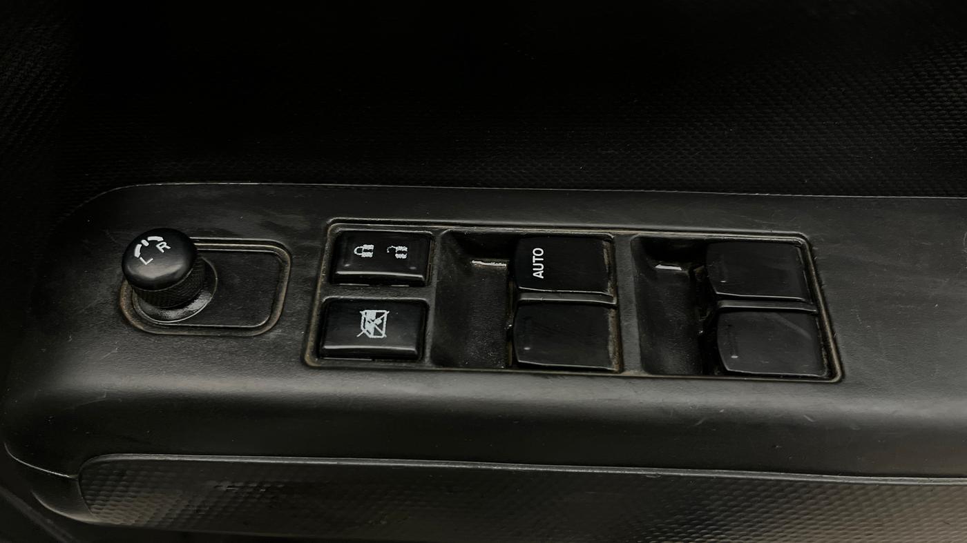 2021 Maruti New Wagon-R VXI (O) 1.0, Petrol, Manual, 50,016 km, Driver Side Door Panels Control