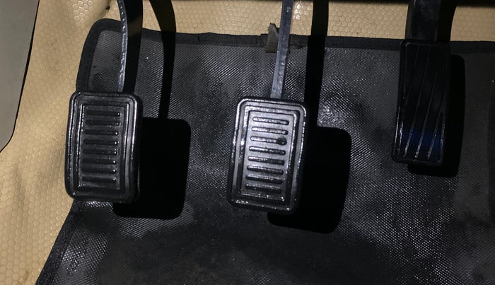 2021 Mahindra Bolero B4, Diesel, Manual, 67,014 km, Pedals