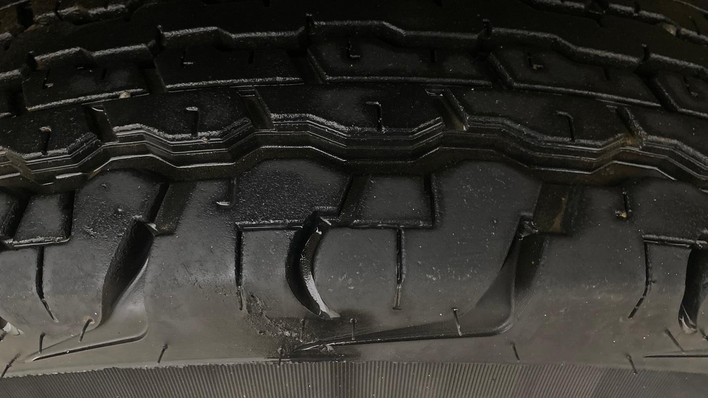 2021 Mahindra Bolero B4, Diesel, Manual, 67,014 km, Right Front Tyre Tread