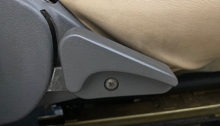 2021 Mahindra Bolero B4, Diesel, Manual, 67,014 km, Driver Side Adjustment Panel