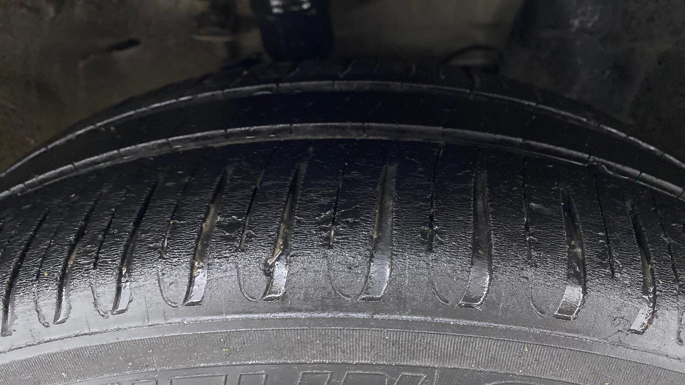 2018 Nissan Micra XV CVT, Petrol, Automatic, 65,935 km, Right Front Tyre Tread