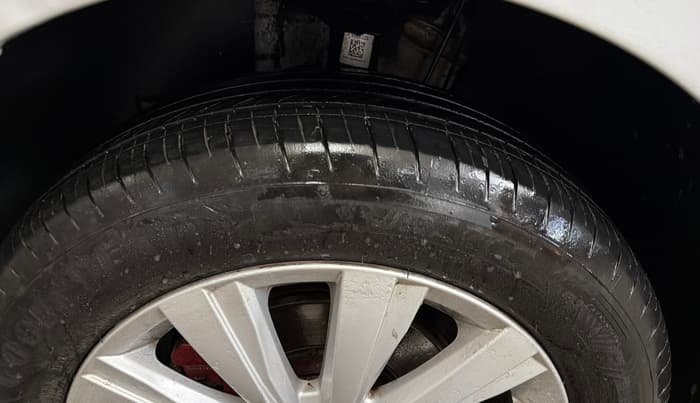 2022 Volkswagen VIRTUS HIGHLINE TSI 1.0 MT, Petrol, Manual, 77,526 km, Left Front Tyre Tread