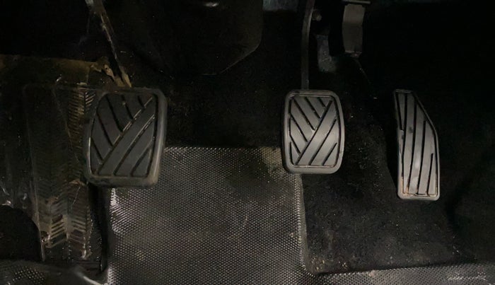 2023 Maruti Baleno DELTA PETROL 1.2, Petrol, Manual, 11,084 km, Pedals