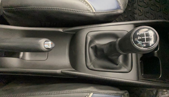 2023 Maruti Baleno DELTA PETROL 1.2, Petrol, Manual, 11,084 km, Gear Lever