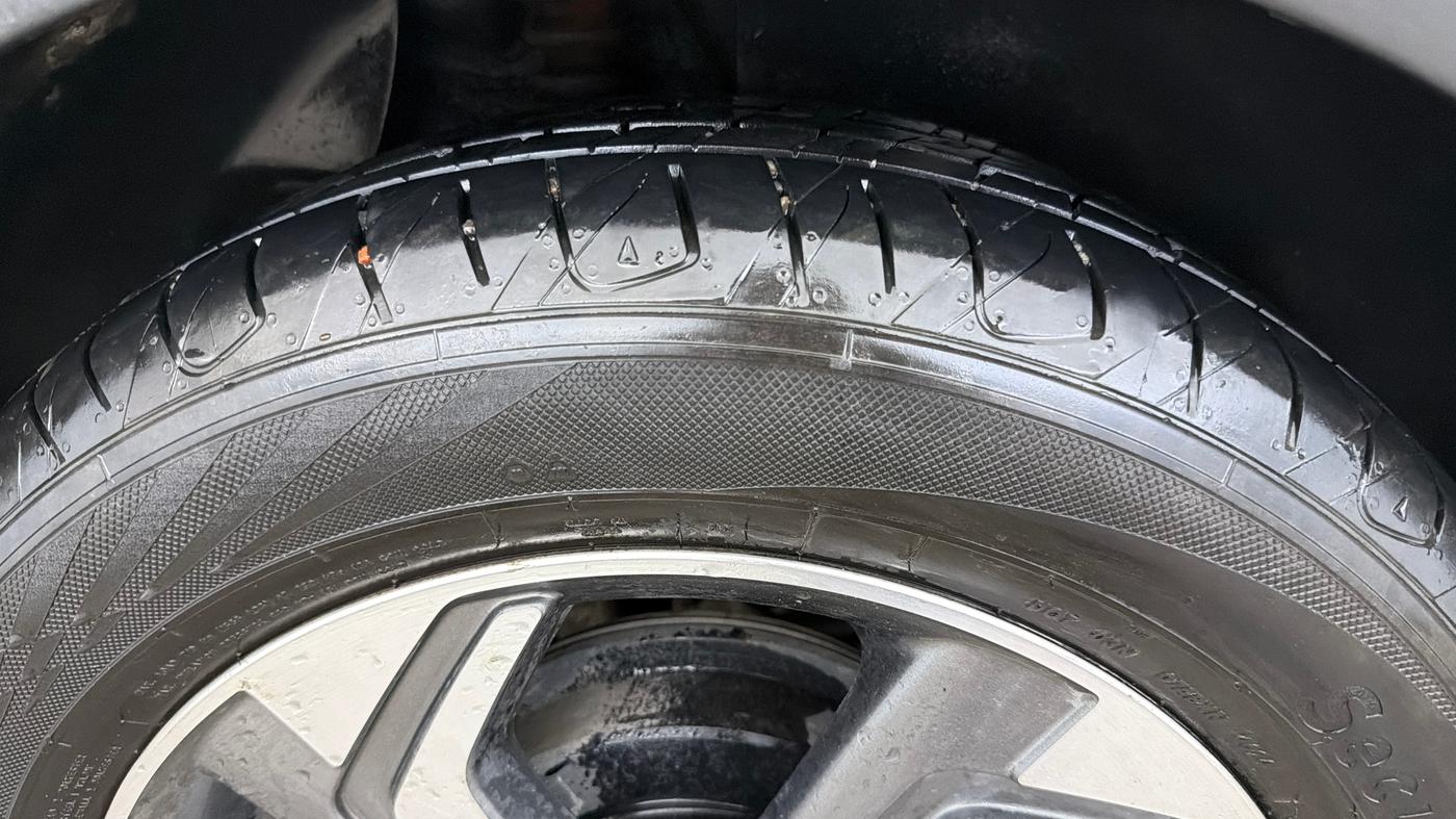 2018 Hyundai Creta SX AT 1.6 PETROL, Petrol, Automatic, 34,967 km, Right Rear Tyre Tread