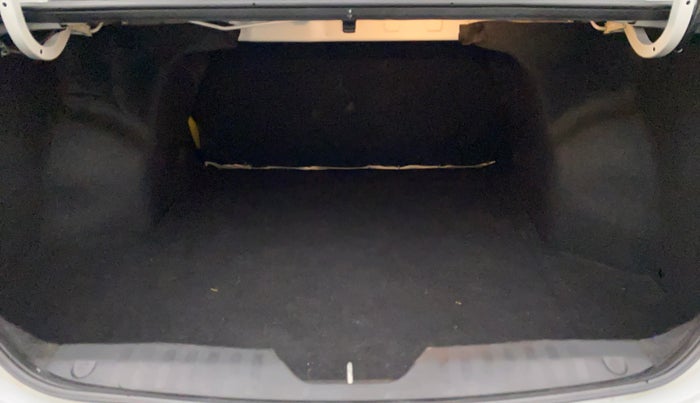 2020 Maruti Ciaz DELTA 1.5 SHVS MT PETROL, Petrol, Manual, 51,924 km, Boot Inside