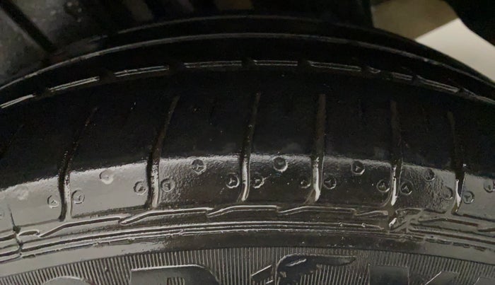 2020 Maruti Ciaz DELTA 1.5 SHVS MT PETROL, Petrol, Manual, 51,924 km, Left Rear Tyre Tread