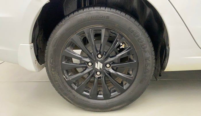 2020 Maruti Ciaz DELTA 1.5 SHVS MT PETROL, Petrol, Manual, 51,924 km, Right Rear Wheel