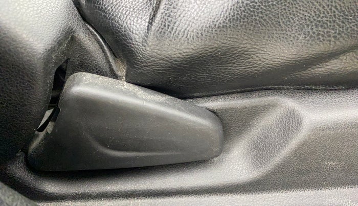 2017 Renault Kwid CLIMBER 1.0 AMT, Petrol, Automatic, 63,473 km, Driver Side Adjustment Panel