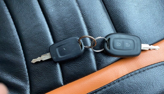 2017 Renault Kwid CLIMBER 1.0 AMT, Petrol, Automatic, 63,473 km, Key Close Up