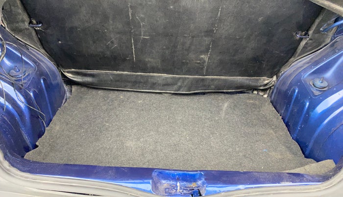 2017 Renault Kwid CLIMBER 1.0 AMT, Petrol, Automatic, 63,473 km, Boot Inside