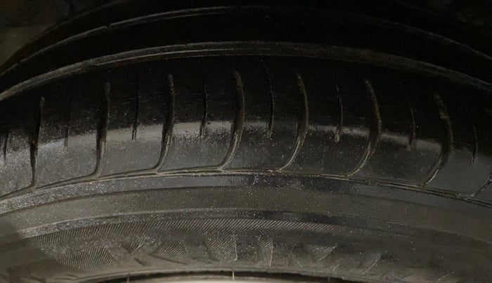 2018 Hyundai Elite i20 MAGNA EXECUTIVE CVT, Petrol, Automatic, 31,396 km, Left Rear Tyre Tread