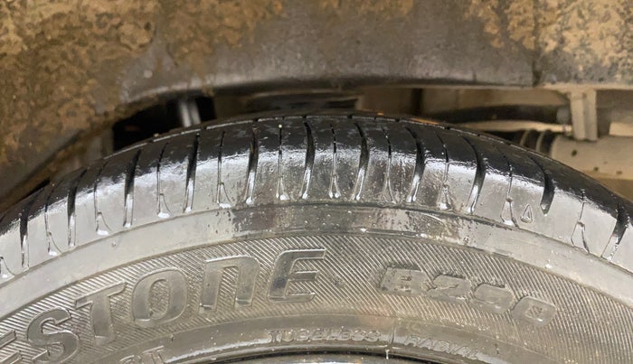 2016 Maruti Alto K10 VXI, Petrol, Manual, 59,974 km, Left Rear Tyre Tread