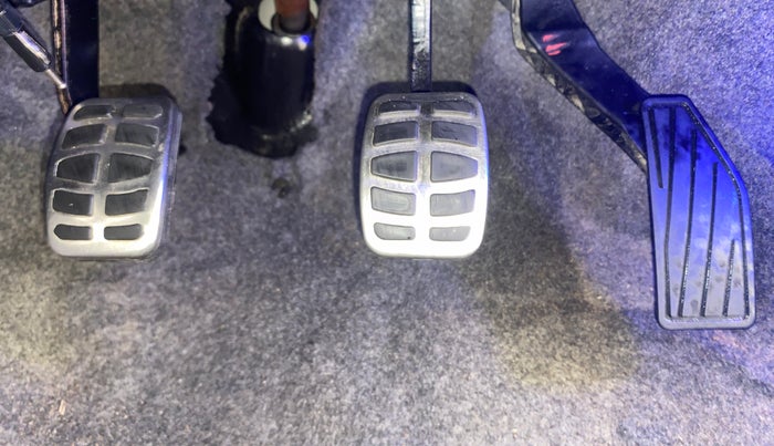 2016 Maruti Alto K10 VXI, Petrol, Manual, 59,974 km, Pedals