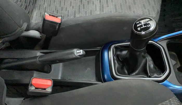 2018 Maruti IGNIS DELTA 1.2, Petrol, Manual, 32,089 km, Gear Lever