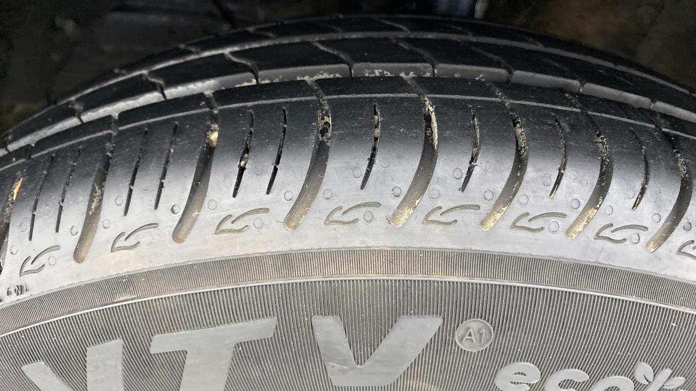 2019 Maruti Baleno DELTA 1.2 K12, Petrol, Manual, 11,334 km, Left Front Tyre Tread