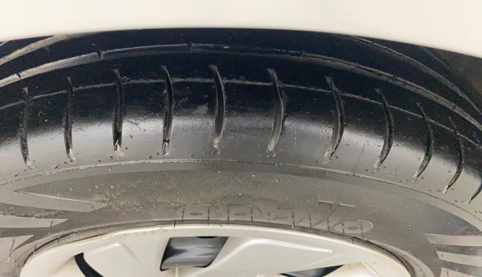 2019 Hyundai NEW SANTRO SPORTZ CNG, CNG, Manual, 82,758 km, Left Front Tyre Tread