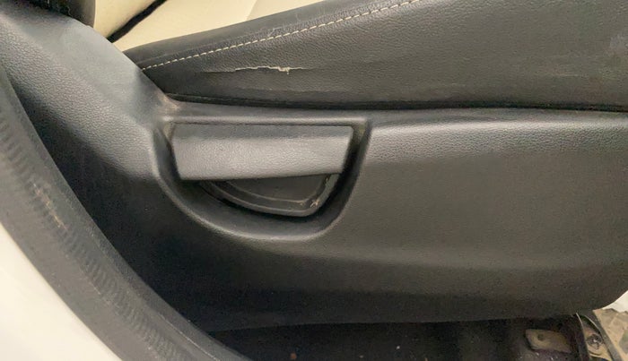 2019 Hyundai NEW SANTRO SPORTZ CNG, CNG, Manual, 82,758 km, Driver Side Adjustment Panel