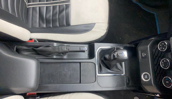 2021 Renault Kiger RXT AMT DUAL TONE, Petrol, Automatic, 38,623 km, Gear Lever