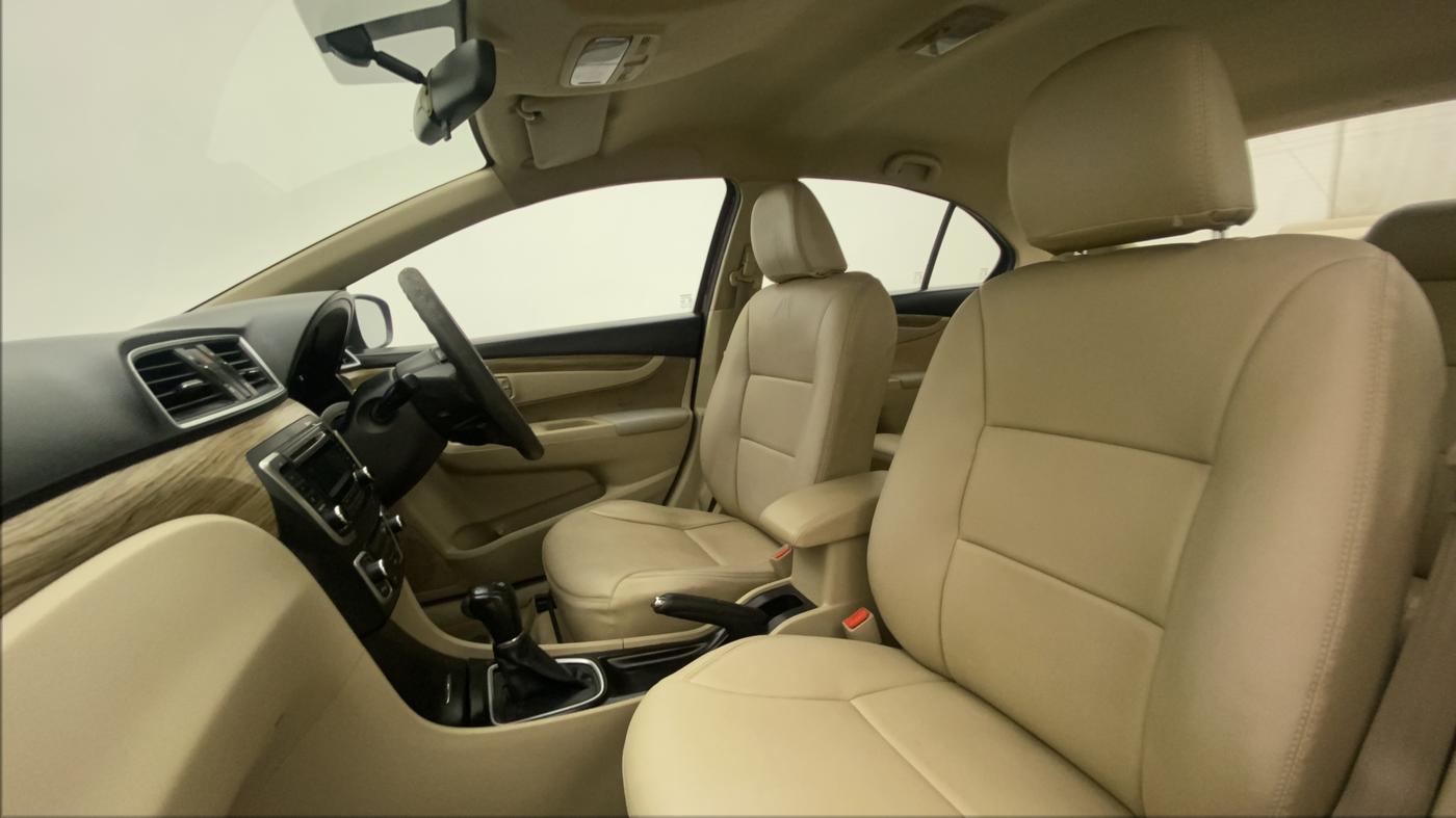 2019 Maruti Ciaz DELTA AT 1.5 SHVS PETROL, Petrol, Automatic, 54,408 km, Right Side Front Door Cabin