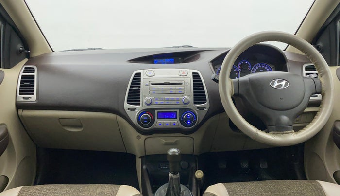 2011 Hyundai i20 MAGNA O 1.2, Petrol, Manual, 29,806 km, Dashboard