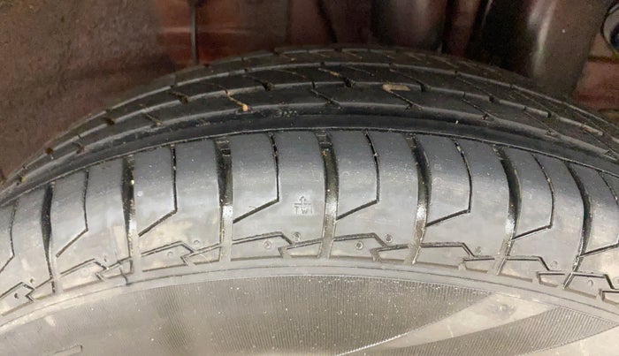 2016 Hyundai Elite i20 SPORTZ 1.4 CRDI, Diesel, Manual, 90,857 km, Left Rear Tyre Tread