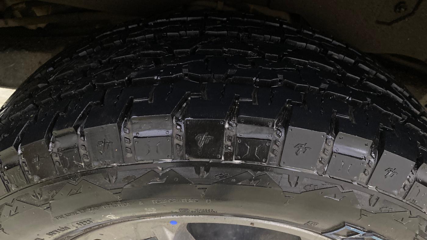 2023 Mahindra Thar LX D AT 4WD HT, Diesel, Automatic, 7,560 km, Right Rear Tyre Tread