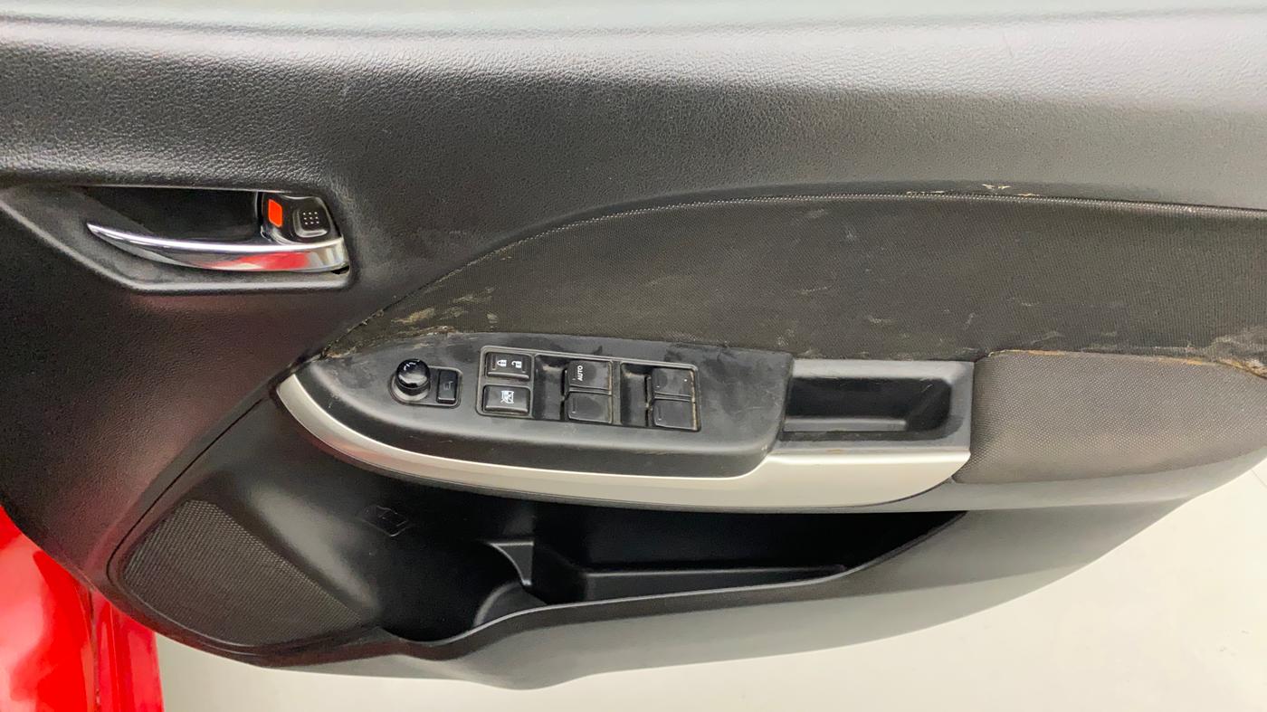 2017 Maruti Baleno DELTA PETROL 1.2, Petrol, Manual, 47,685 km, Driver Side Door Panels Control