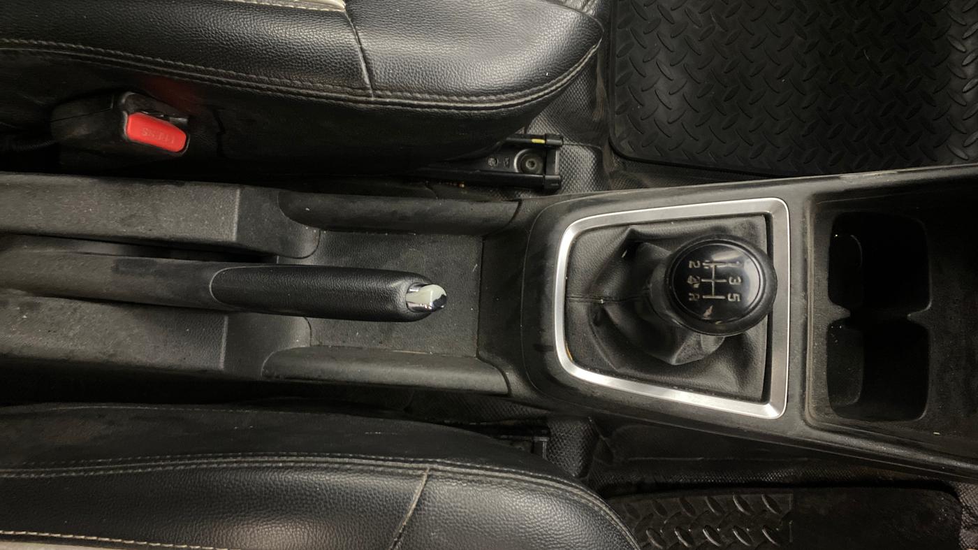 2022 Maruti Swift VXI, Petrol, Manual, 59,248 km, Gear Lever