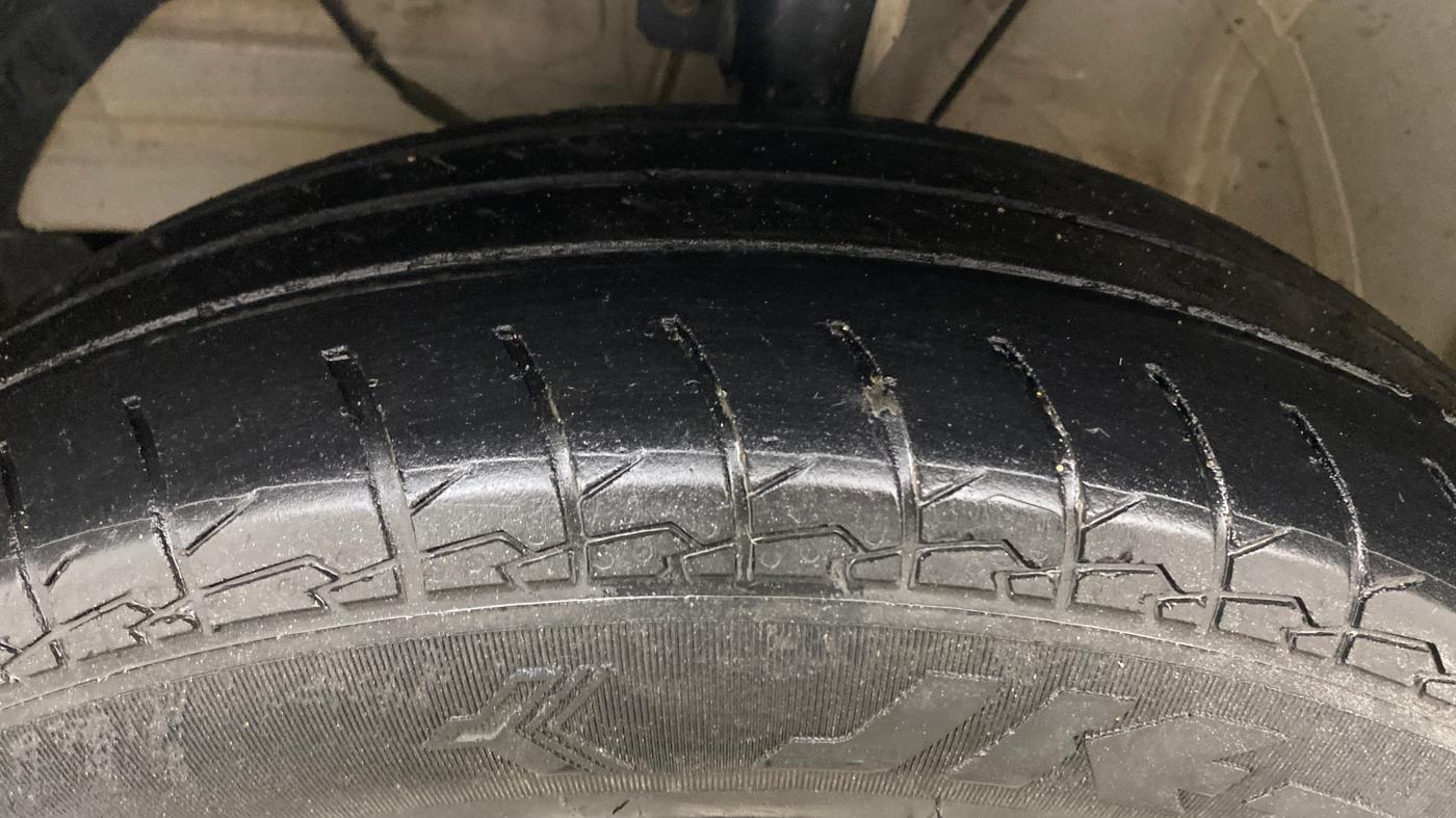 2022 Maruti Swift VXI, Petrol, Manual, 59,248 km, Left Front Tyre Tread