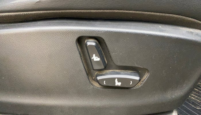 2019 MG HECTOR SMART 1.5 DCT PETROL, CNG, Automatic, 91,563 km, Driver Side Adjustment Panel