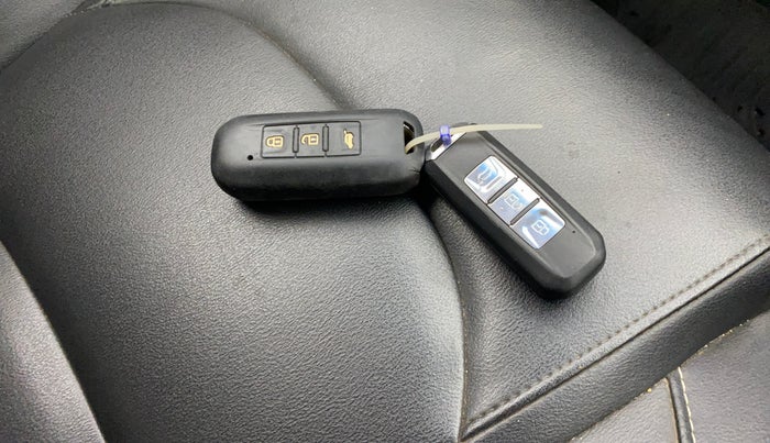 2019 MG HECTOR SMART 1.5 DCT PETROL, CNG, Automatic, 91,563 km, Key Close Up