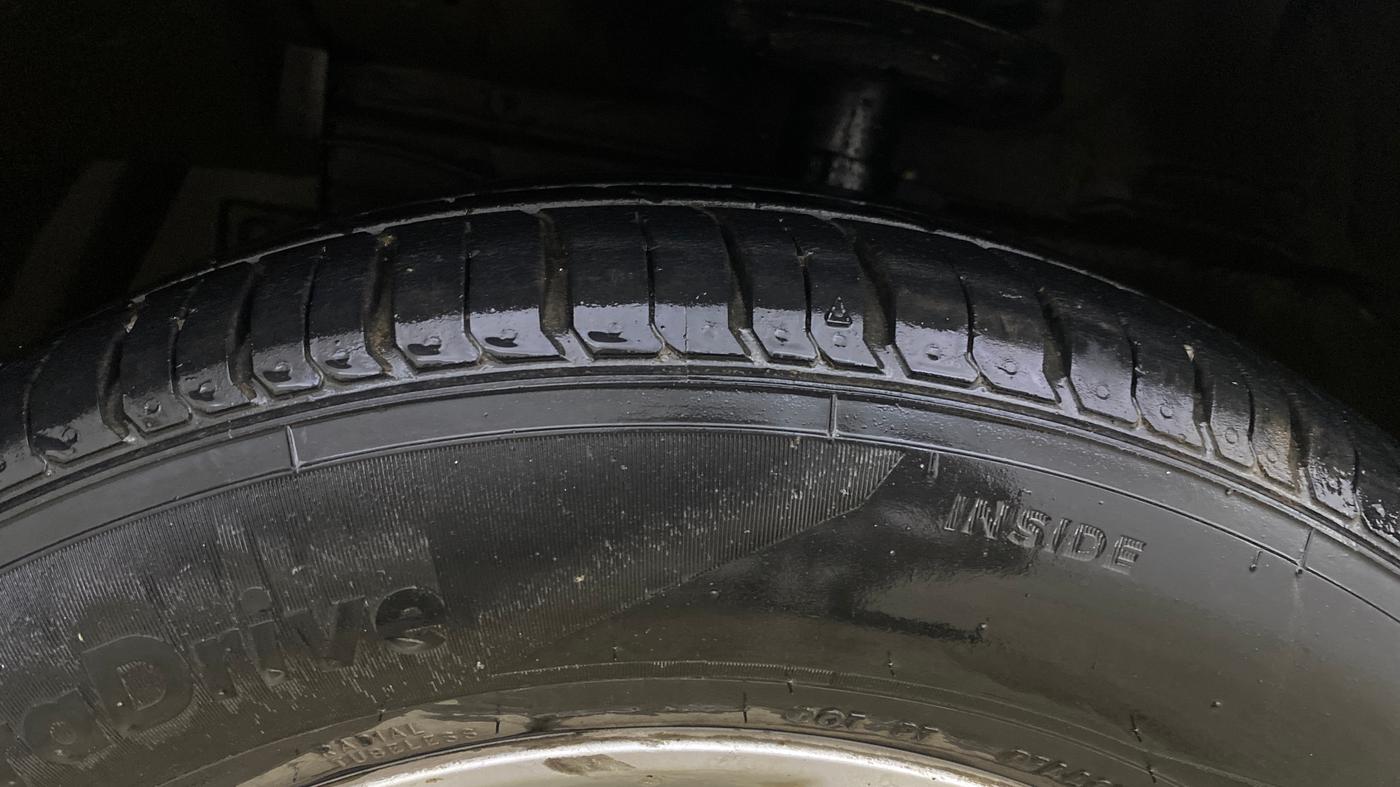 2016 Maruti Ciaz ZXI AT, Petrol, Automatic, 35,276 km, Left Front Tyre Tread