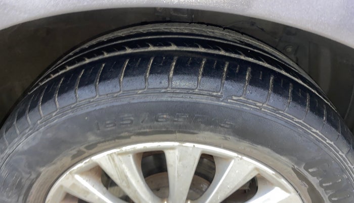 2015 Maruti Ciaz ZXI, Petrol, Manual, 96,632 km, Right Front Tyre Tread