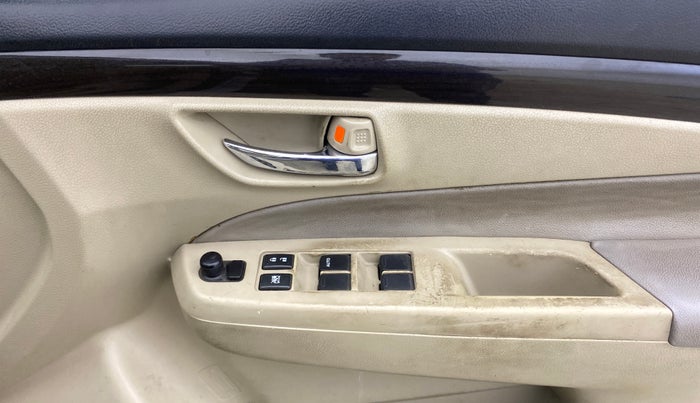 2015 Maruti Ciaz ZXI, Petrol, Manual, 96,632 km, Driver Side Door Panels Control