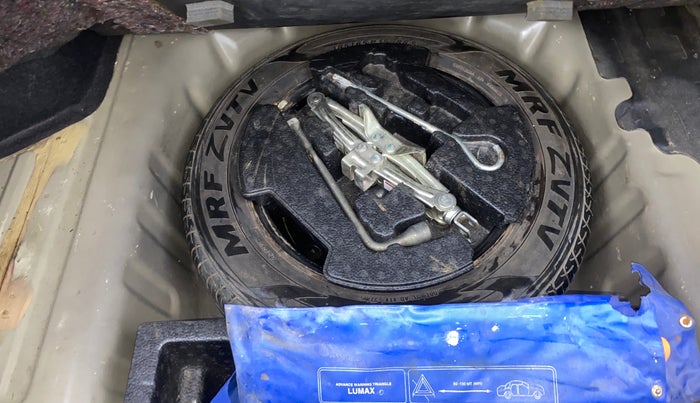 2015 Maruti Ciaz ZXI, Petrol, Manual, 96,632 km, Spare Tyre