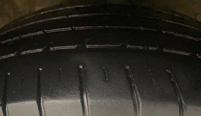 2016 Hyundai Creta SX PLUS 1.6 PETROL, Petrol, Manual, 36,776 km, Right Front Tyre Tread